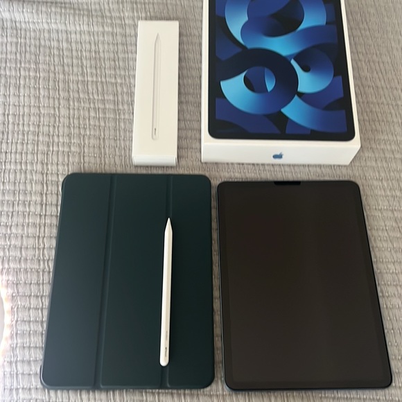 iPad Air 5th generation Wi-Fi + Cellular - Picture 8 of 8